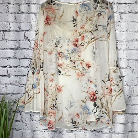 White House Black Market White & Pink Floral Print Mimosa Flutter Sleeve Chiffon - Picture 11 of 16